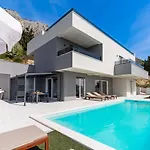 Bamm With Heated 36sqm Pool, 5 En-suite Bedrooms And Panoramic Sea Views Tice