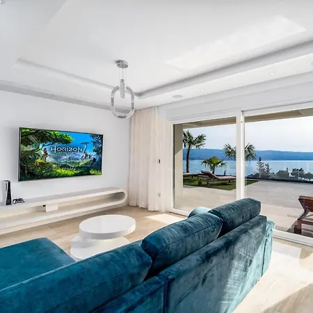 Bamm With Heated 36sqm Pool, 5 En-suite Bedrooms And Panoramic Sea Views Villa