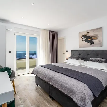 Bamm With Heated 36sqm Pool, 5 En-suite Bedrooms And Panoramic Sea Views